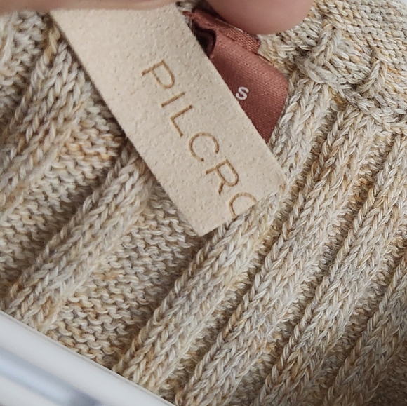 Gorgeous Pilcro by Anthropology sleeveless Sweater/top. Size Small. - Picture 3 of 9